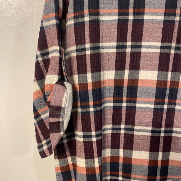 Chelsea & violet - Picture 3 of 12